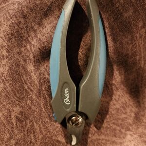 Oster Blue and Black Pet Nail Trimmer